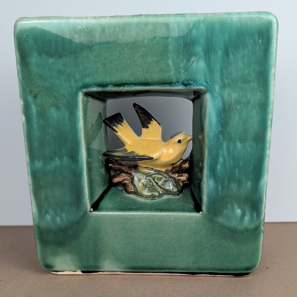 McCoy USA Green,Yellow Bird In Box Arcature Pottery, Vintage Mid Century Modern - Picture 4 of 10